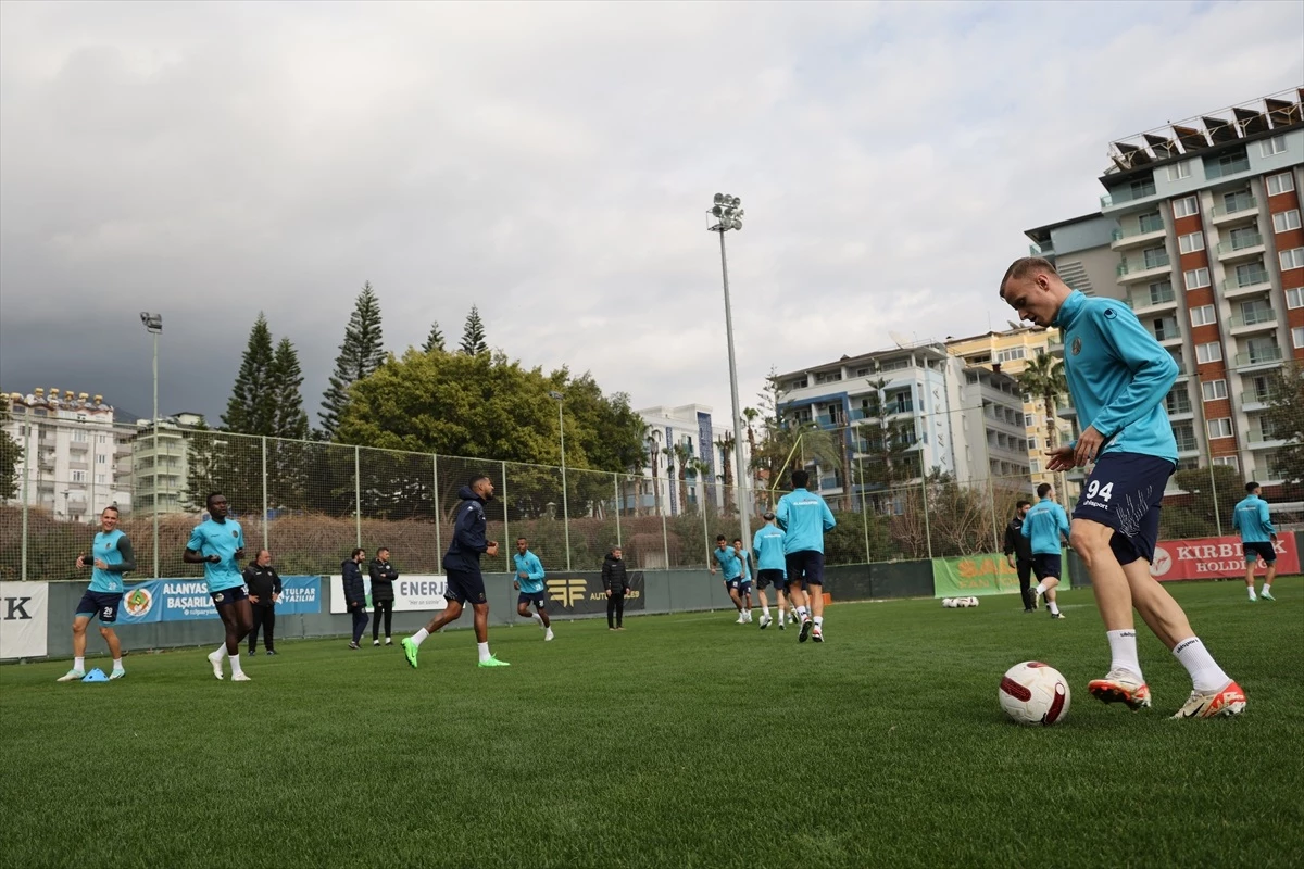 Corendon Alanyaspor, Trabzonspor maçı için hazırlıklarını tamamladı