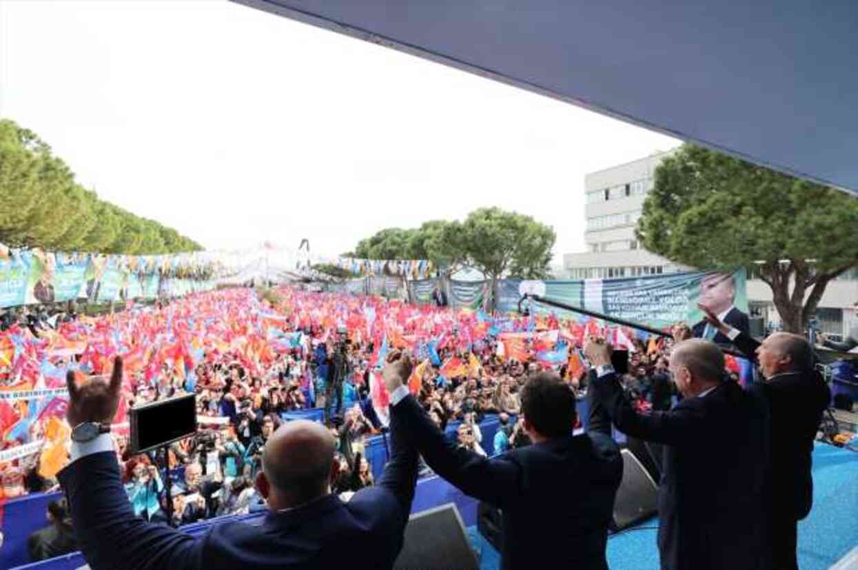 Cumhurbaşkanı Erdoğan: Bugüne kadar sadece eser ve hizmet siyaseti yaptık Cumhurbaşkanı Erdoğan: Bugüne kadar sadece eser ve hizmet siyaseti yaptık