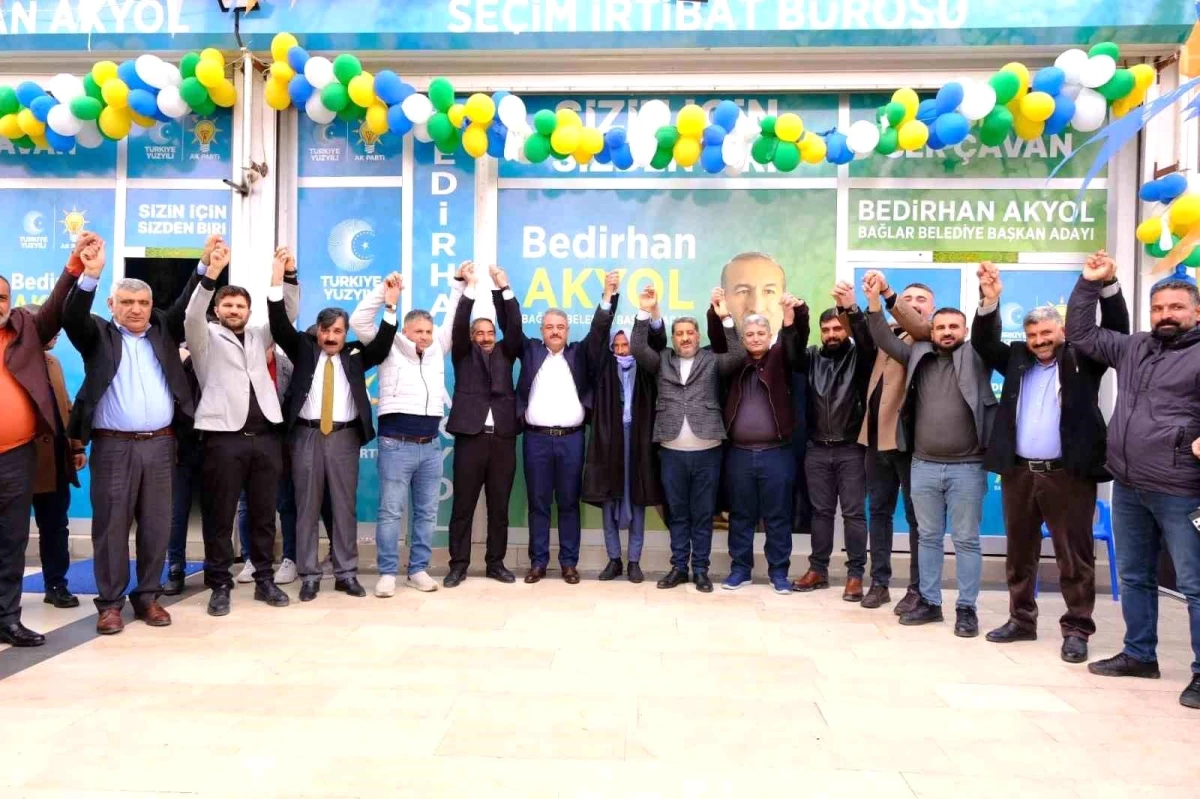 DEVA Partisi Üyeleri AK Parti\'ye Katıldı