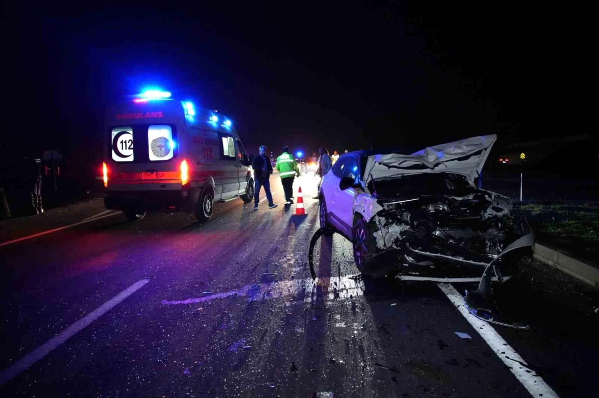 Edirne\'de iki otomobil çarpıştı: 5 yaralı