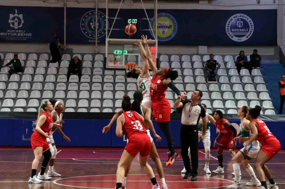 MKY İzmit Belediyespor, Antalya Büyükşehir Belediyesi Antalya Toroslar Basketbol\'u mağlup etti