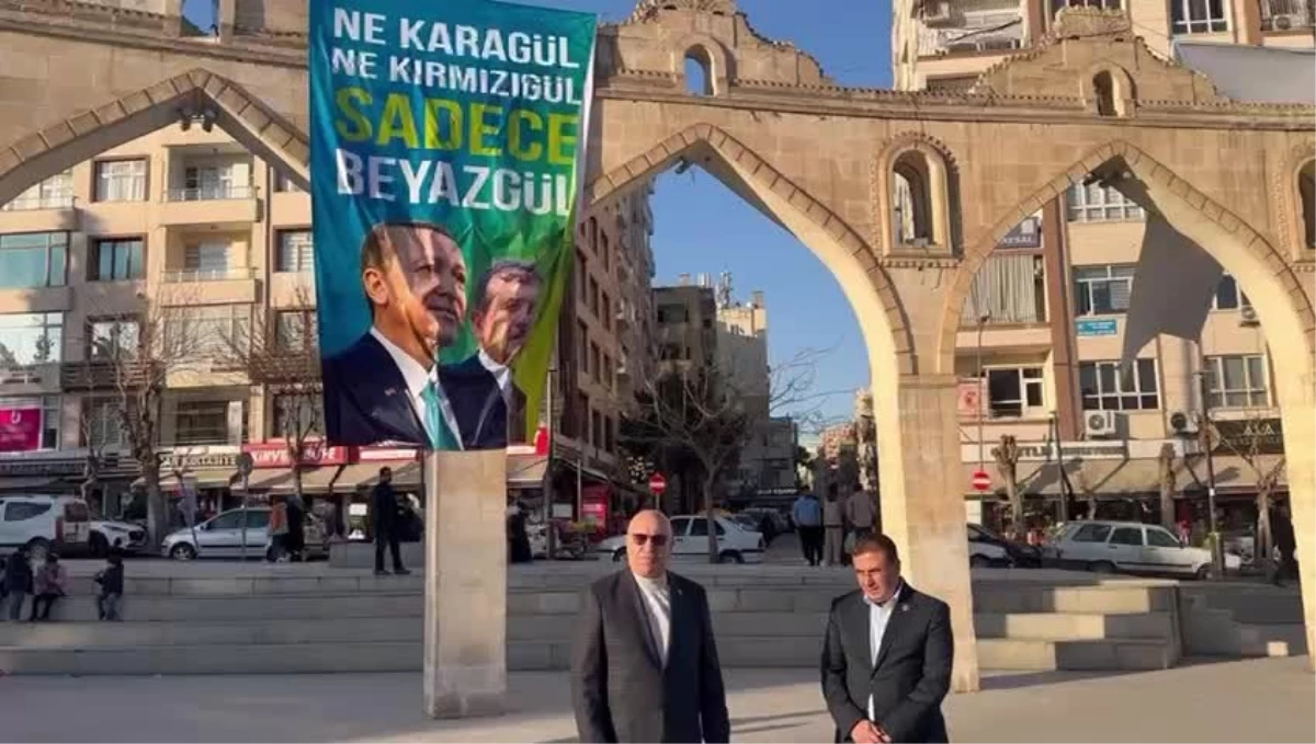 CHP\'li Tanal, Şanlıurfa Büyükşehir Belediye Başkanı\'nın seçim afişine tepki gösterdi