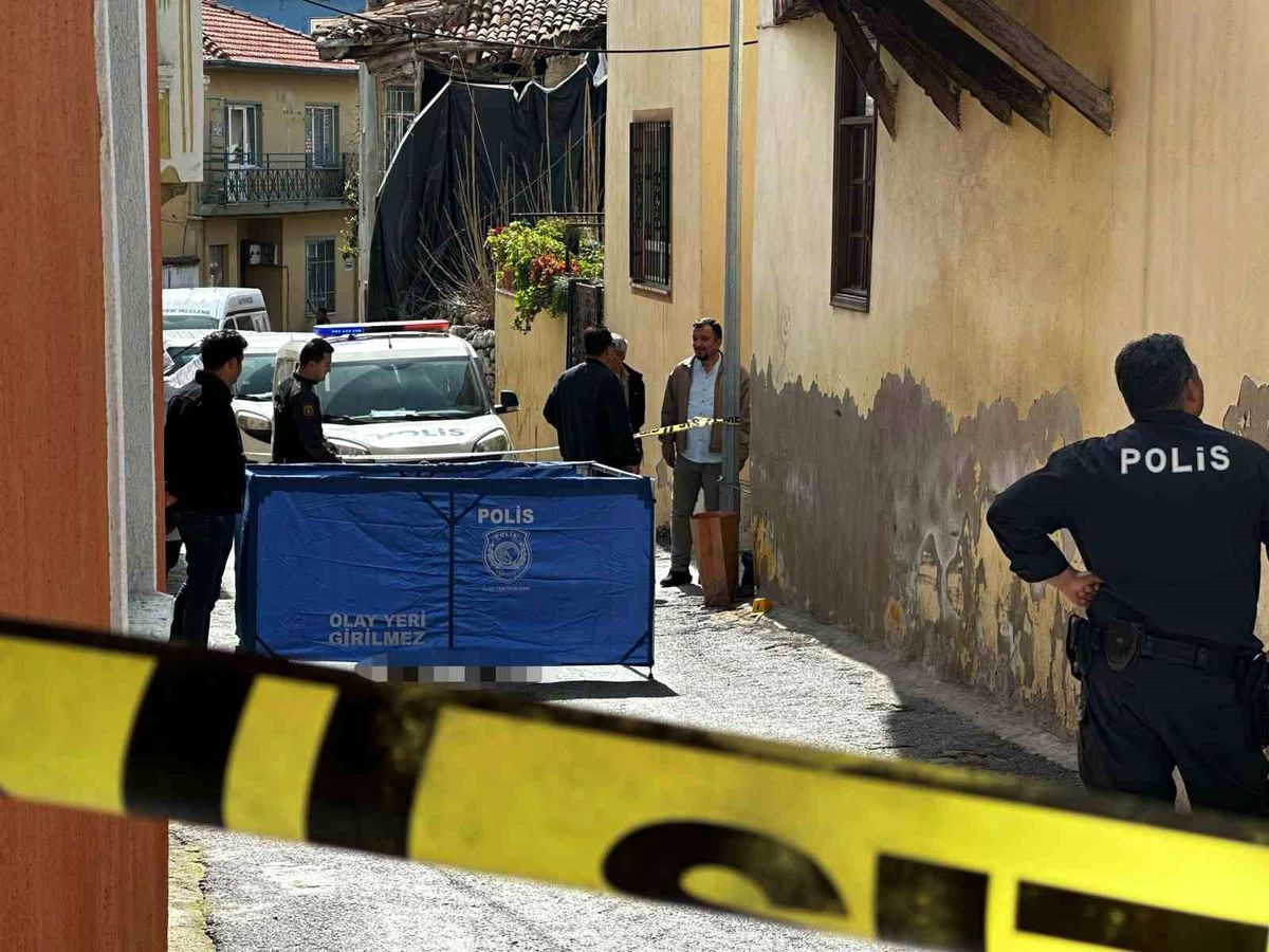 Muğla\'nın Milas ilçesinde sokakta silahlı saldırı: 1 ölü