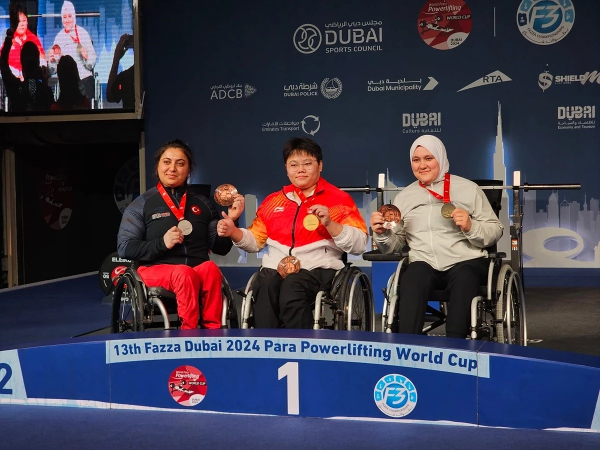 Sibel Çam, Para Halter Dünya Kupası\'nda gümüş madalya kazandı