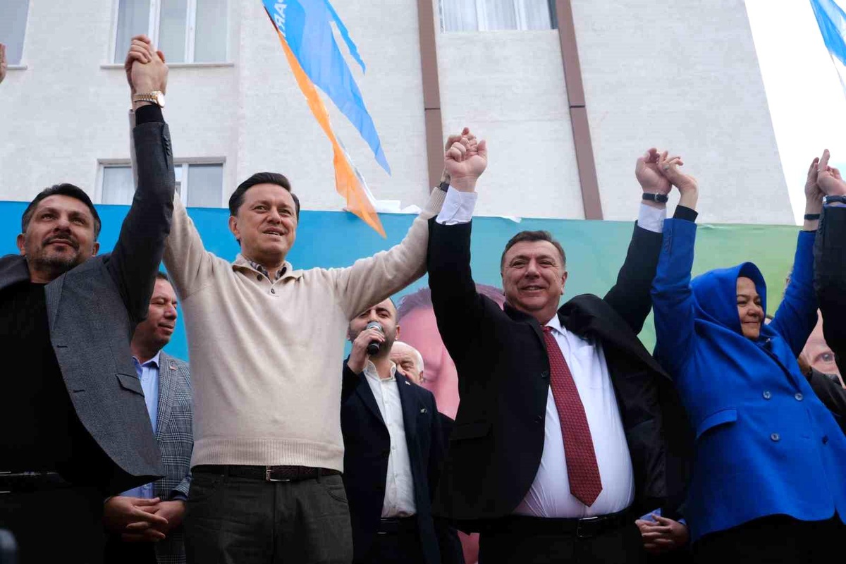 AK Parti Büyükdere Mahallesi Seçim İrtibat Bürosu Açıldı