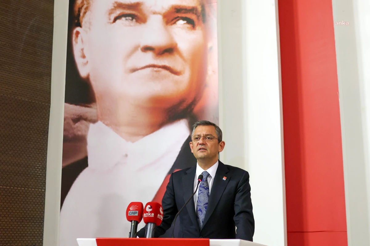 CHP Genel Başkanı Özgür Özel, Türkiye\'de laiklik ilkesine temel olan 3 devrim yasasının 100. yıl dönümünü kutladı