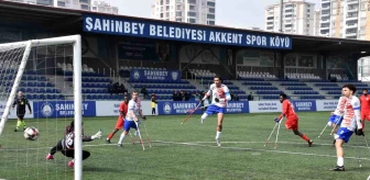 Şahinbey Belediye Gençlik ve Spor Kulübü Ampute Futbol Takımı TSK Rehabilitasyon Merkezi'ni 9-1 Mağlup Etti