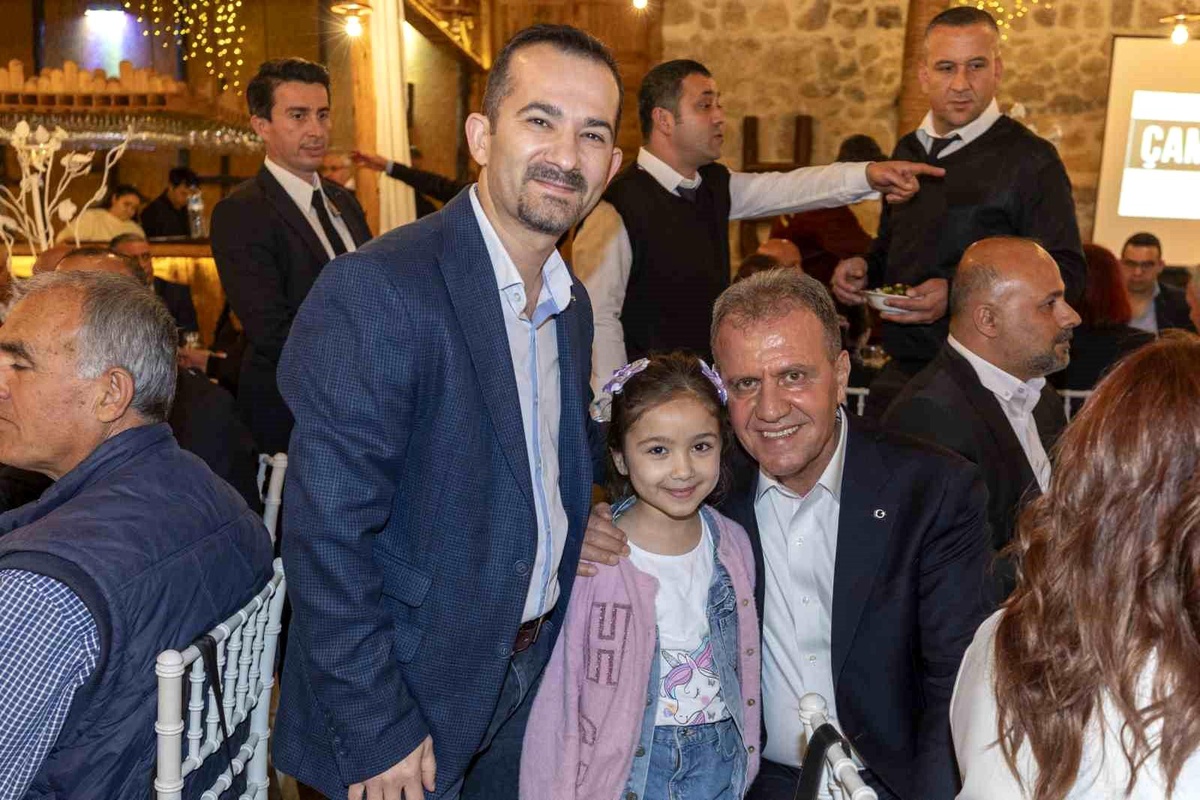 Mersin Büyükşehir Belediye Başkanı Vahap Seçer, Birlik ve Dayanışma Etkinliğine Katıldı