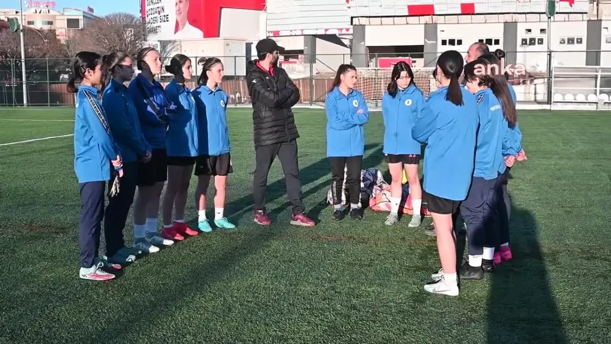 Yozgat Yurdum Gençlikspor Kadın Futbol Takımı 2. Lig\'e Yükselmek İstiyor