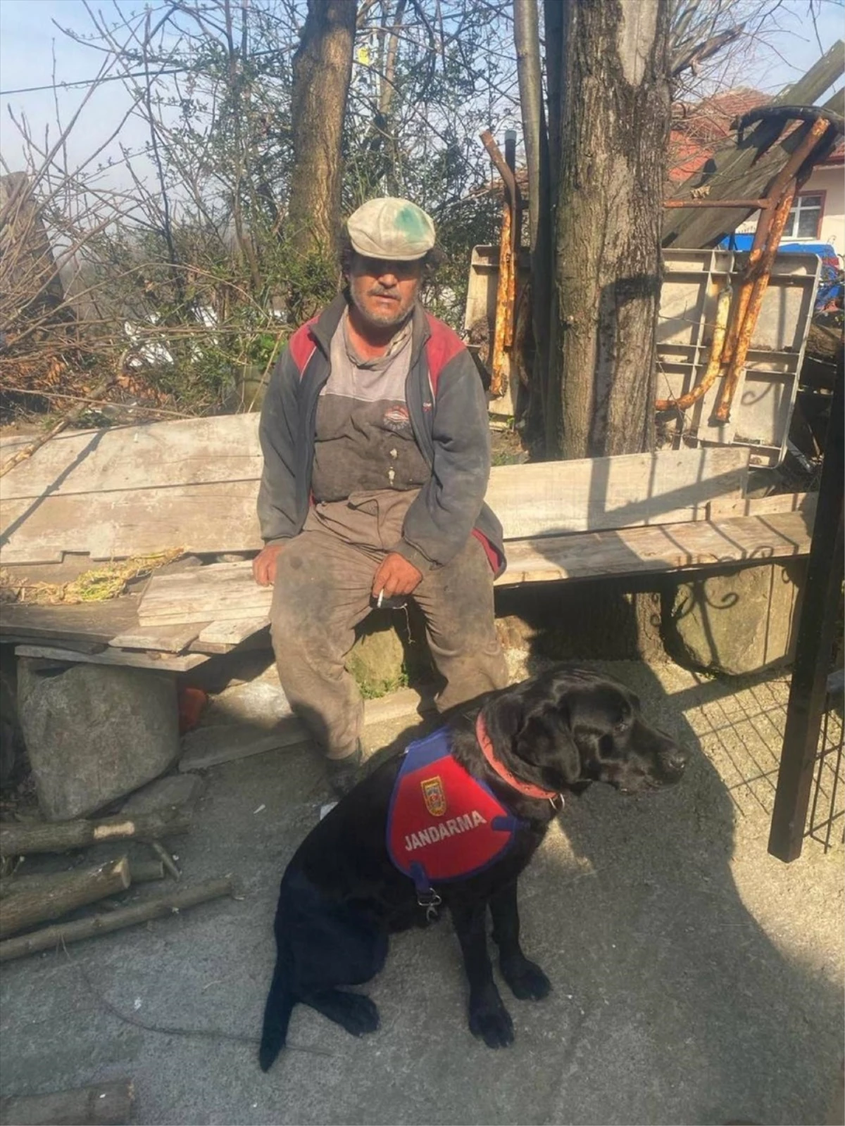 Zonguldak\'ta kaybolan zihinsel engelli kişi 19 saat sonra ormanlık alanda bulundu
