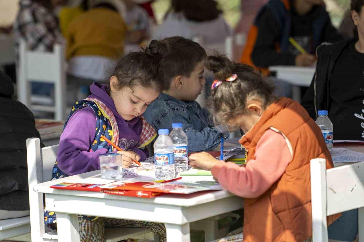 Mersin Büyükşehir Belediyesi Kadın Buluşması Düzenledi