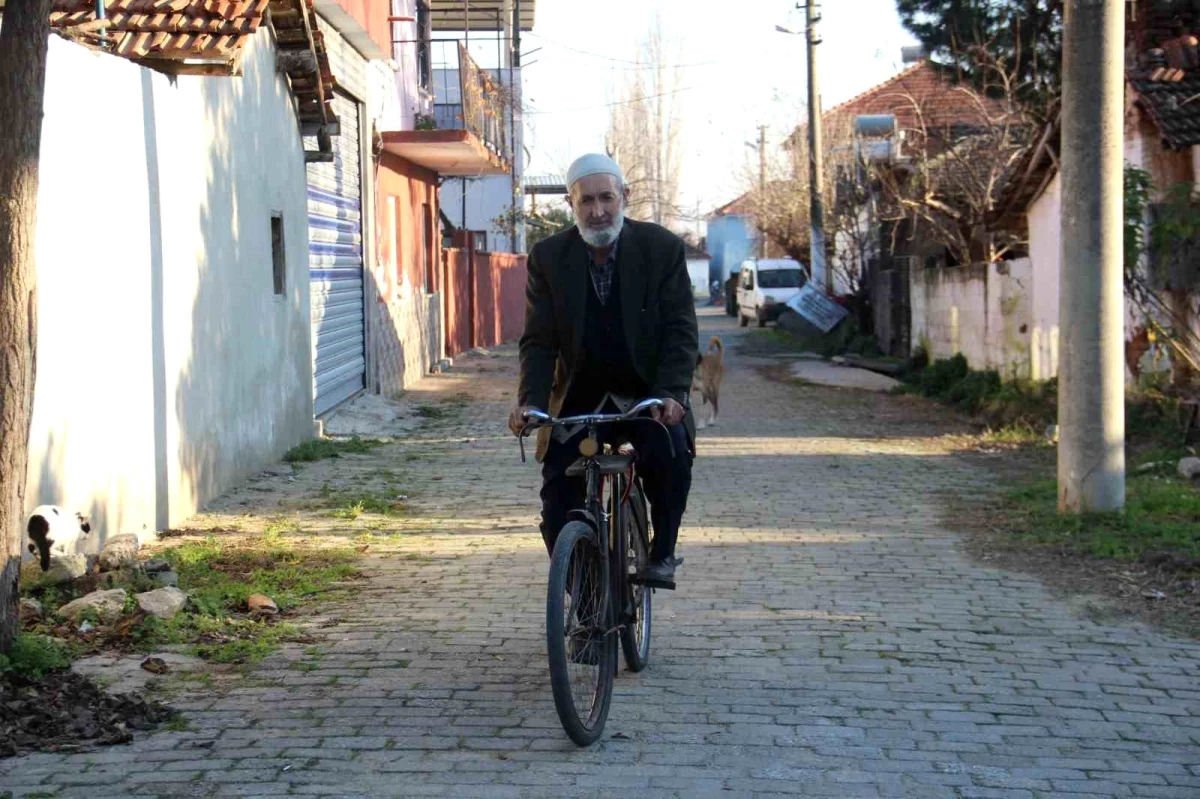 75 Yaşındaki Adam 57 Yıldır Aynı Bisikleti Kullanıyor