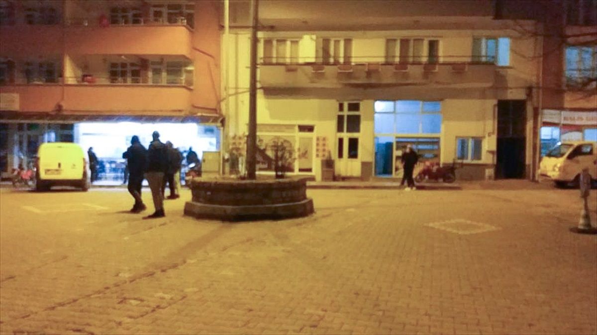 Çanakkale\'nin Yenice ilçesinde 4,9 büyüklüğünde deprem meydana geldi