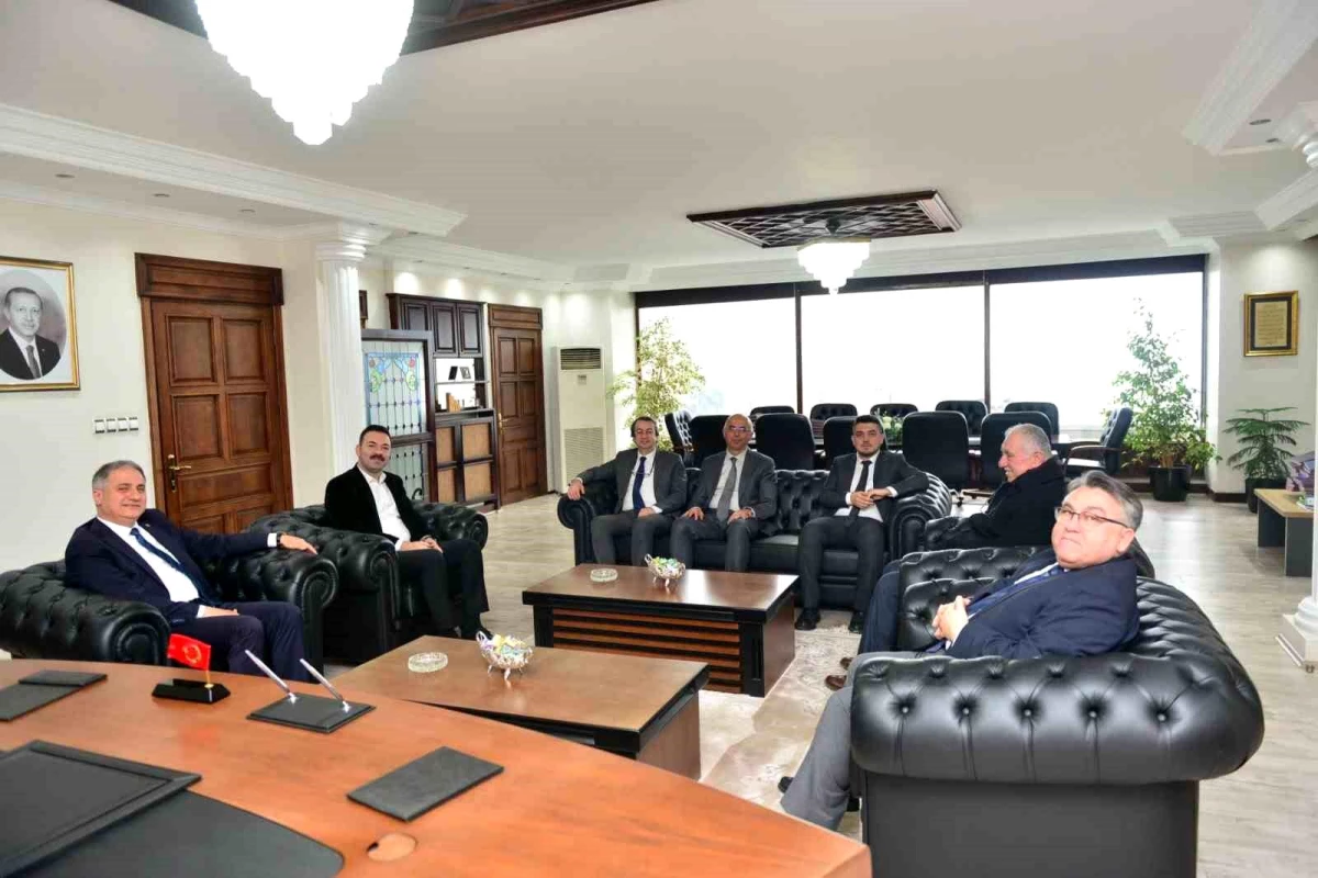 AK Parti Zonguldak Milletvekili ve İl Başkanı ZBEÜ Rektörü\'nü ziyaret etti