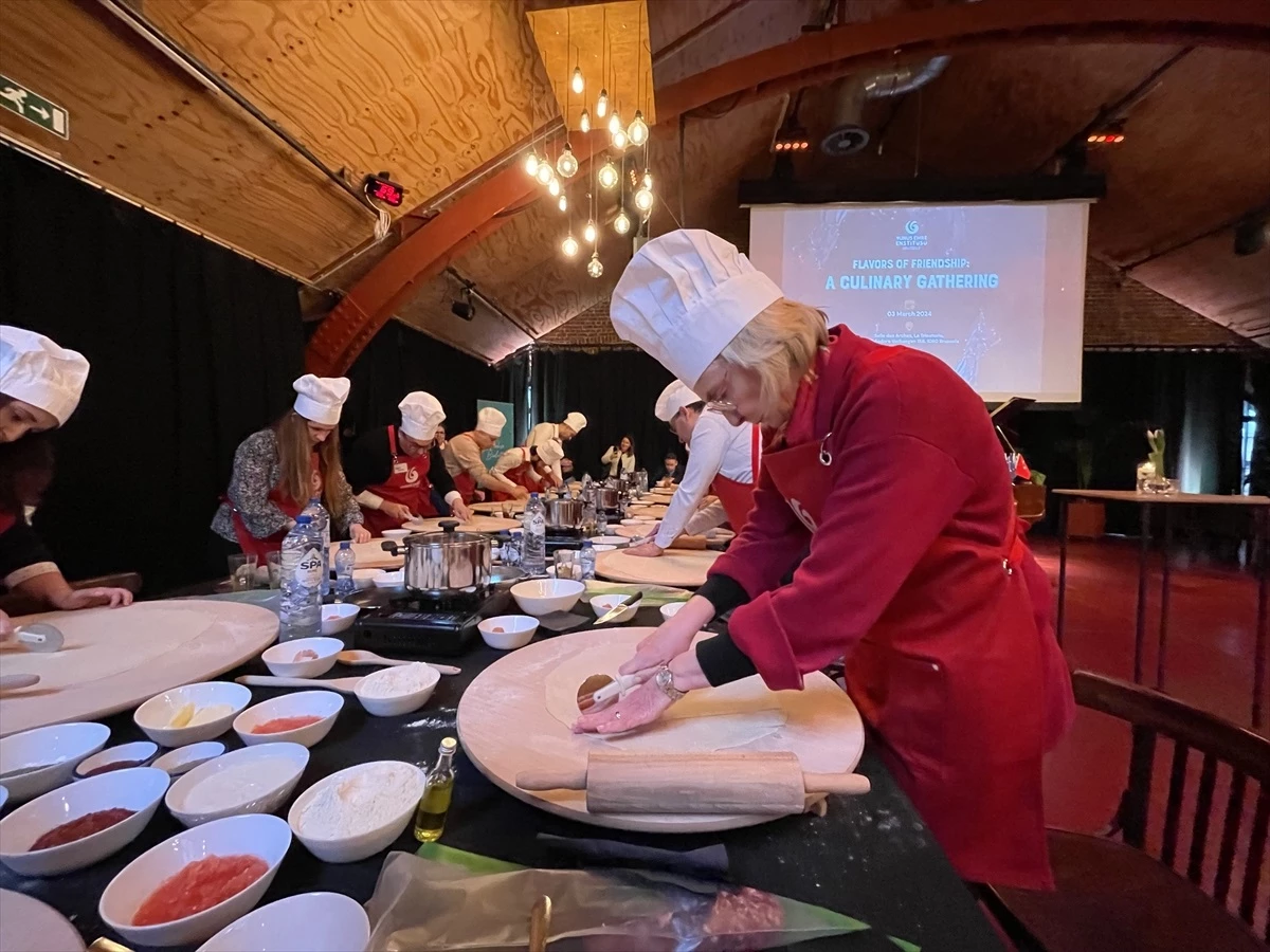 Belçika\'da Türk Gastronomisi Etkinliği Siyasetçileri Buluşturdu