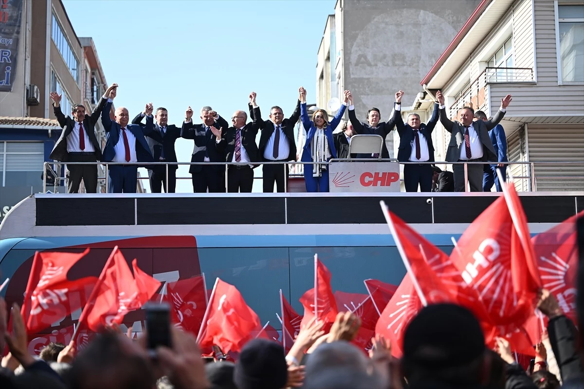 CHP Genel Başkanı Özgür Özel: Bu milletin hakkını aramasının önündeki bütün engelleri kaldıracağız