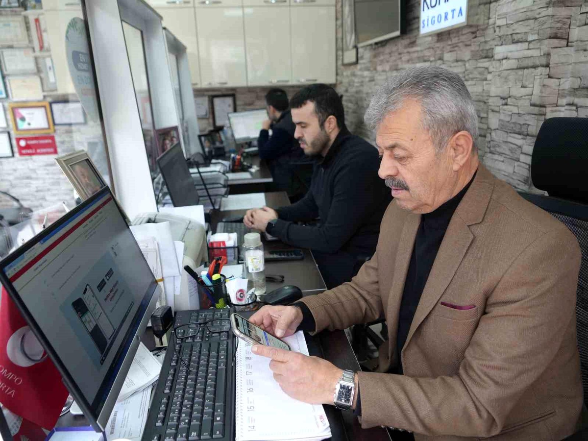 Kastamonu\'da Muhtarlık Dolandırıcılığı: 9 Bin TL Dolandırıldı