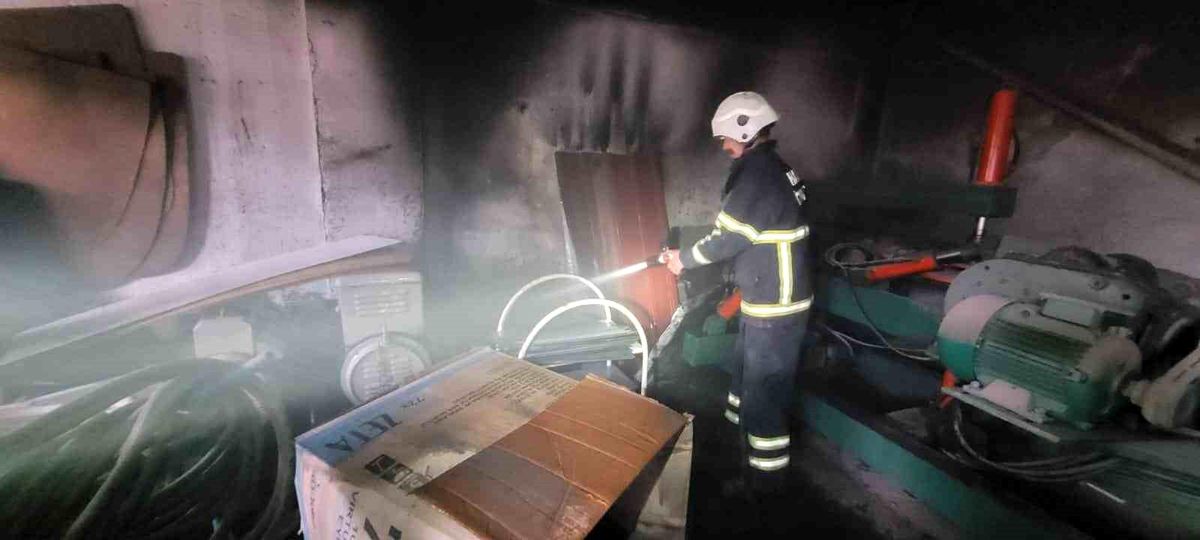 İskenderun\'da çıkan yangın itfaiye ekipleri tarafından söndürüldü