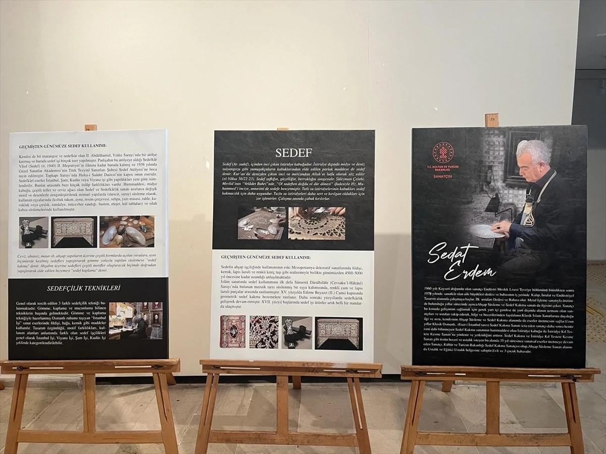 Kayseri\'de Atatürk portrelerini midyeye işleyen sanatçının sergisi açıldı
