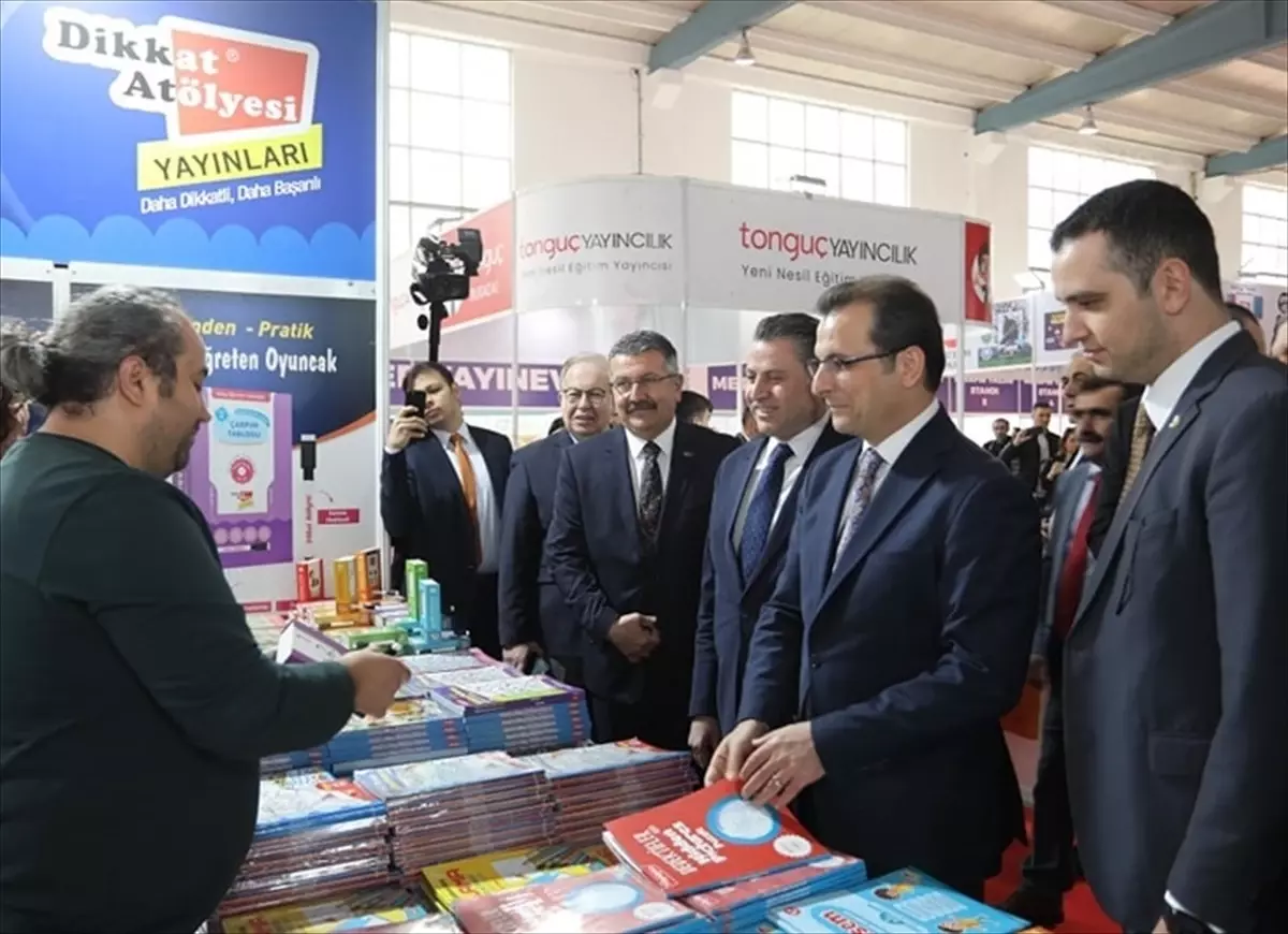 Merzifon\'da 7. Kitap Fuarı Açıldı