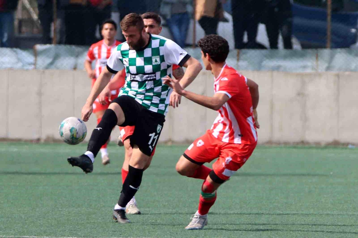 Muğlaspor, Irlıganlıspor\'u mağlup ederek liderliğini korudu