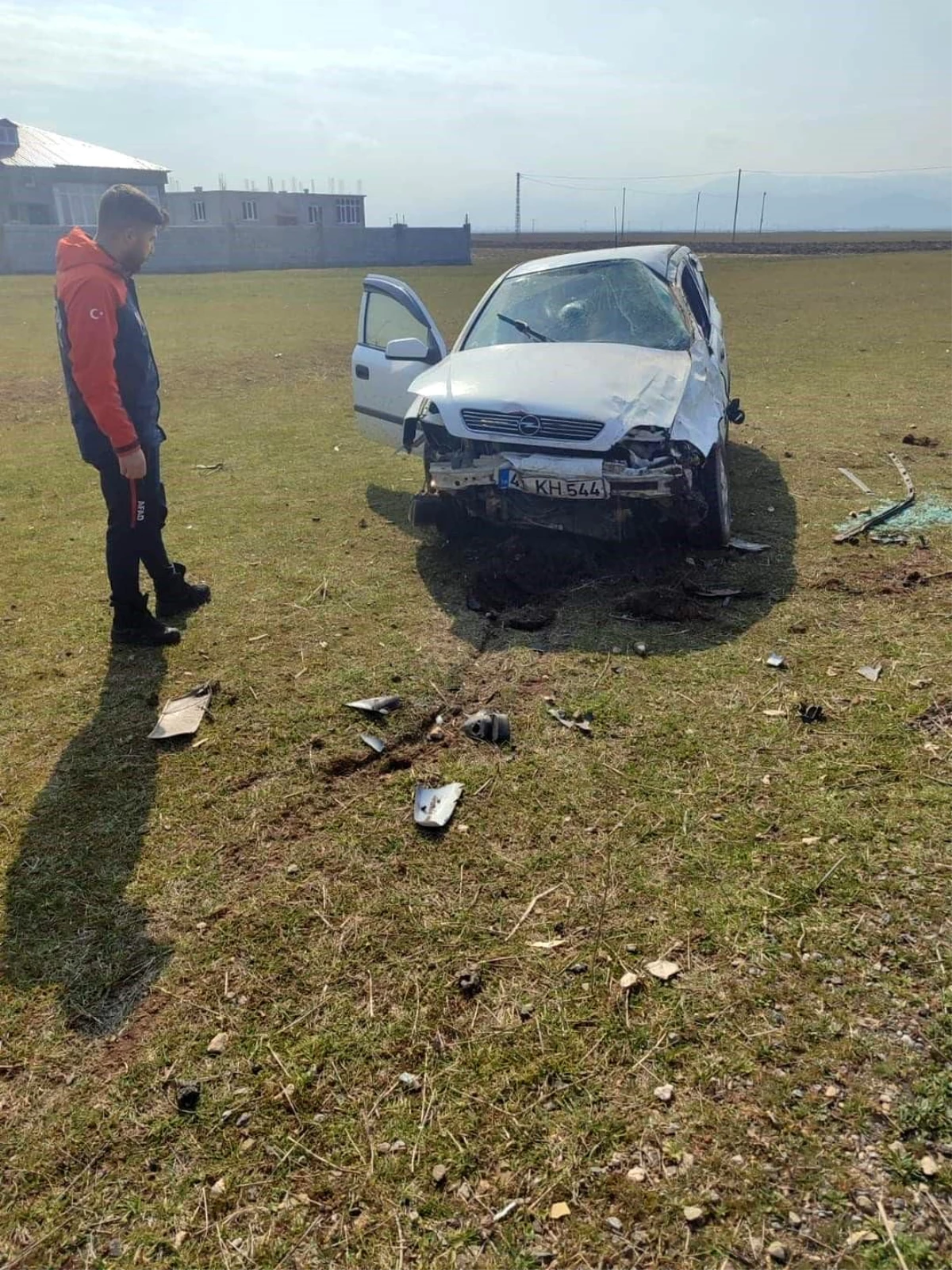 Muş\'ta Kontrolden Çıkan Otomobil Takla Attı: 2 Yaralı