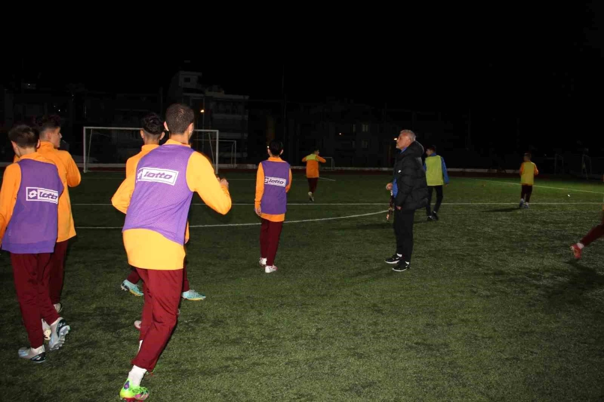 Eski futbolcu Mustafa Kocabey: Futbol takımlarının başına futbolcular geçmeli