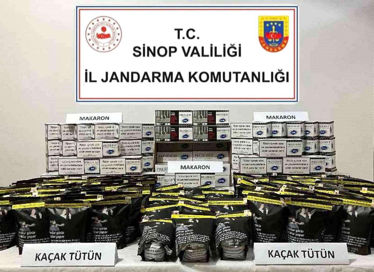 Sinop\'ta yol kontrolünde kaçak tütün ve makaron ele geçirildi