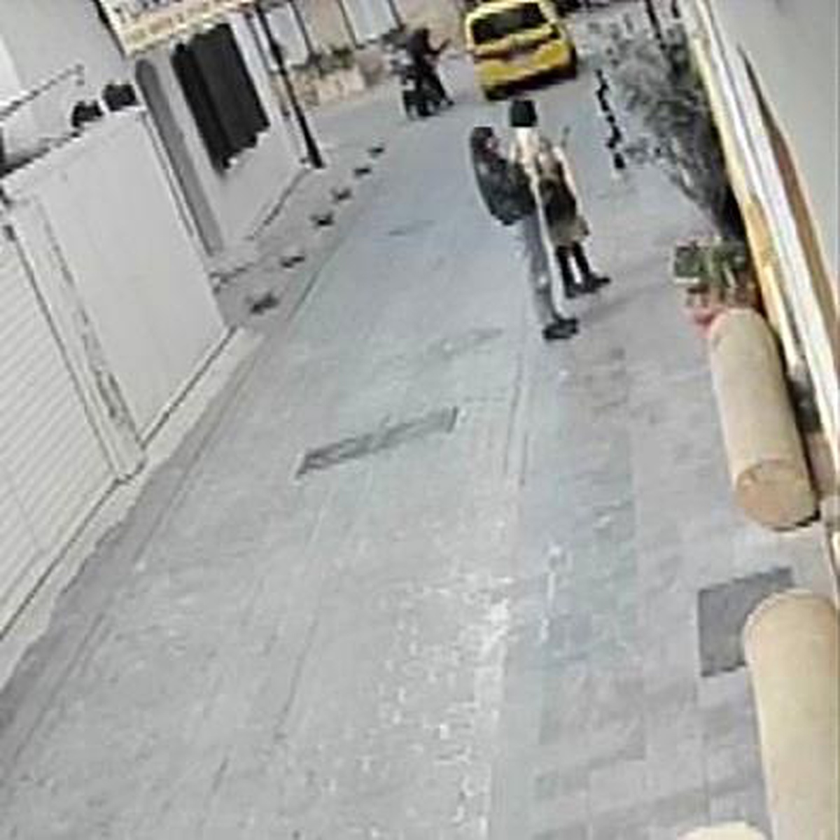 Antalya\'da Ticari Taksi Sürücüsü Motosiklet Sürücüsünü Tabanca ile Yaraladı