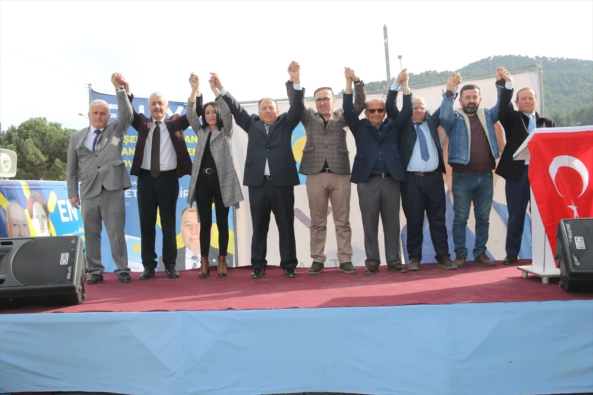 İYİ Parti Seçim Bürosu Taşova\'da Açıldı
