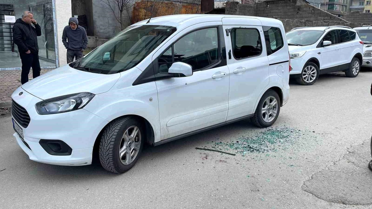 AK Parti\'li Tatvan Belediye Başkan Yardımcısı Silahlı Saldırıda Yaralandı