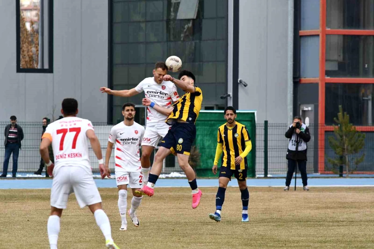 Talasgücü Belediyespor, evinde Kepezspor\'a 4-0 mağlup oldu