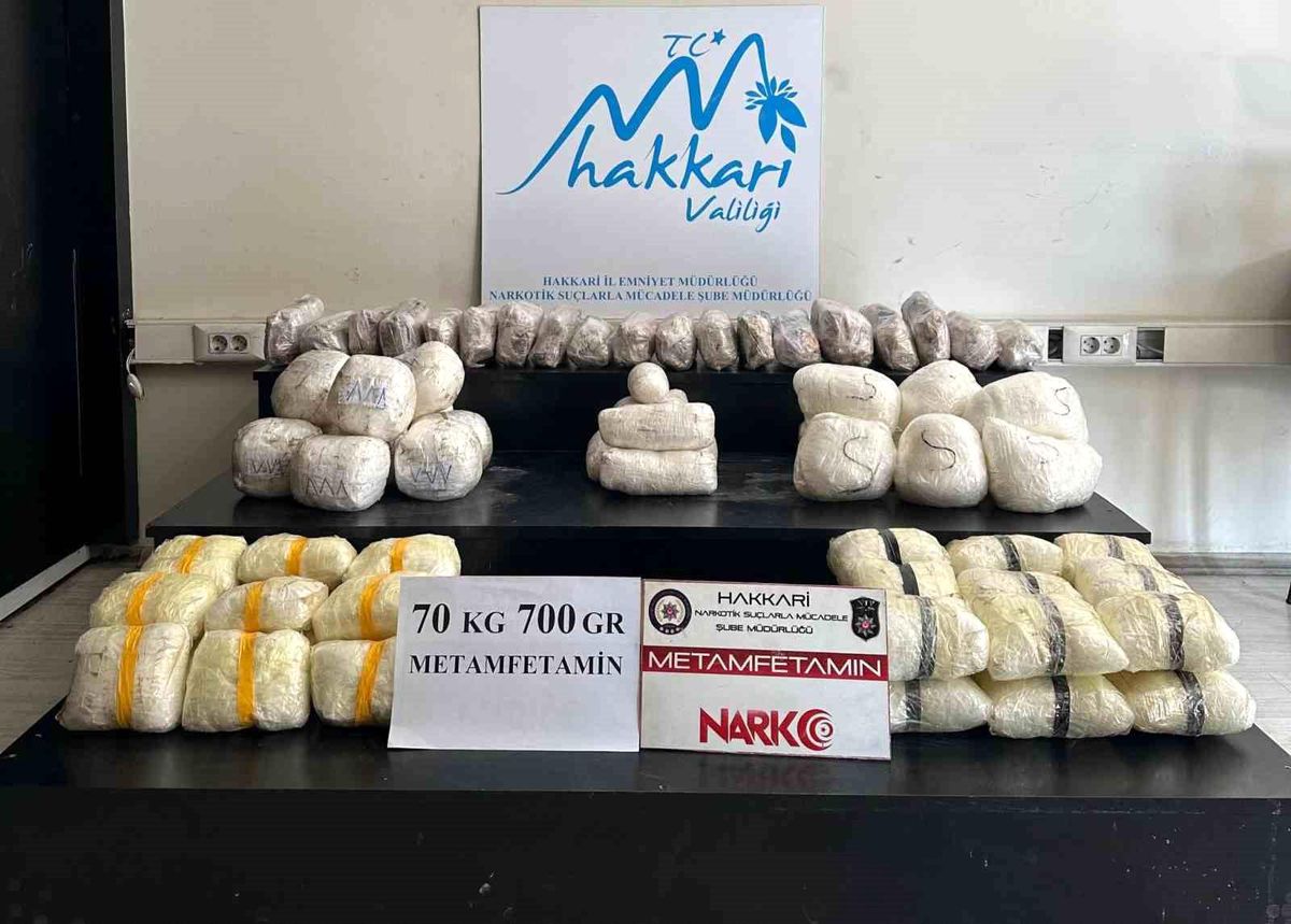 Hakkari\'de 70 Kilo Metamfetamin Ele Geçirildi