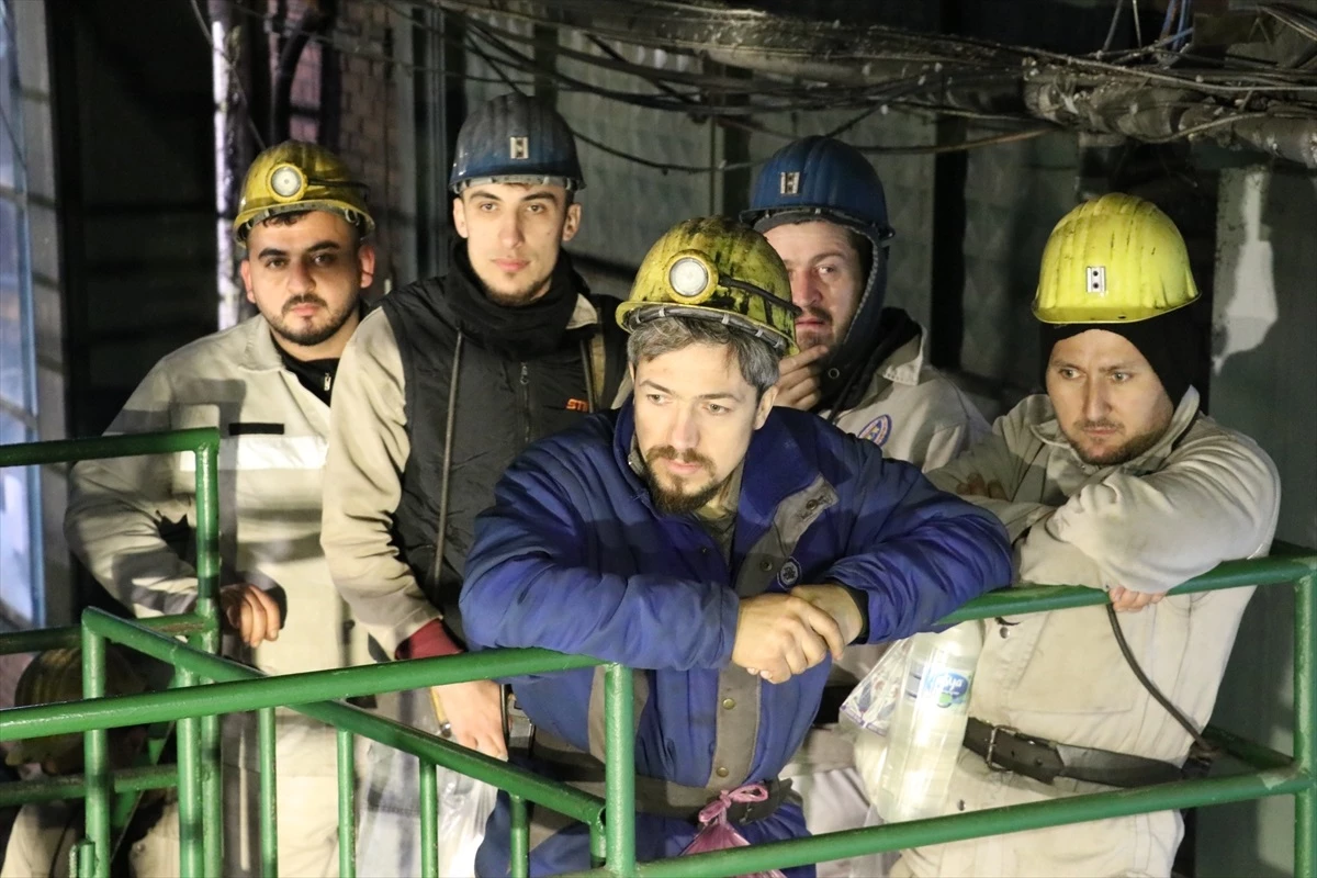 TTK Kozlu Müessese Müdürlüğünde grizu faciasında yaşamını yitiren 263 maden işçisi için anma töreni düzenlendi