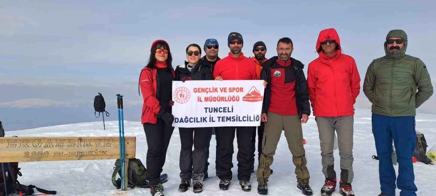 Tunceli Gençlik ve Spor İl Müdürlüğü Spor Kulübü, 8 Mart Dünya Kadınlar Günü\'nde Ergan Dağı\'na kış tırmanışı gerçekleştirdi