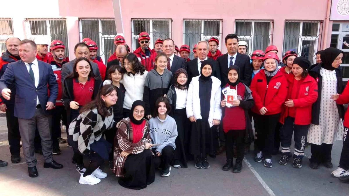 Trabzon\'da AFAD öncülüğünde deprem tatbikatı gerçekleştirildi