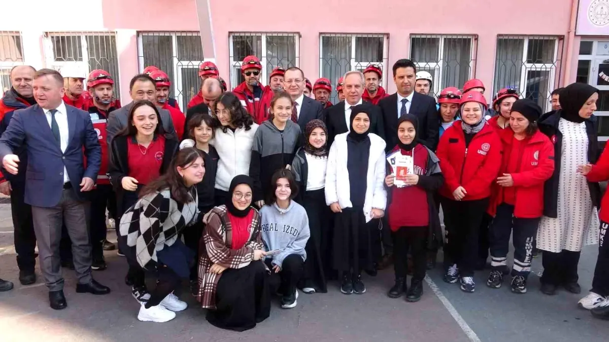 Trabzon\'da AFAD öncülüğünde deprem tatbikatı gerçekleştirildi