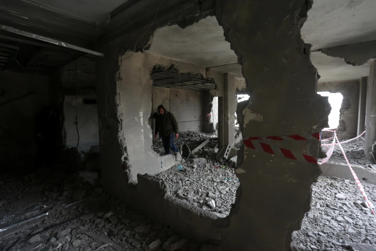 İsrail güçleri, Nablus\'ta saldırı suçlamasıyla Filistinli bir evi yıktı