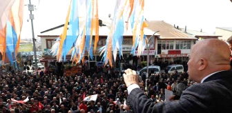 Erzurum Büyükşehir Belediye Başkanı Mehmet Sekmen, AK Parti Hınıs Seçim Koordinasyon Merkezi'nin açılışını yaptı