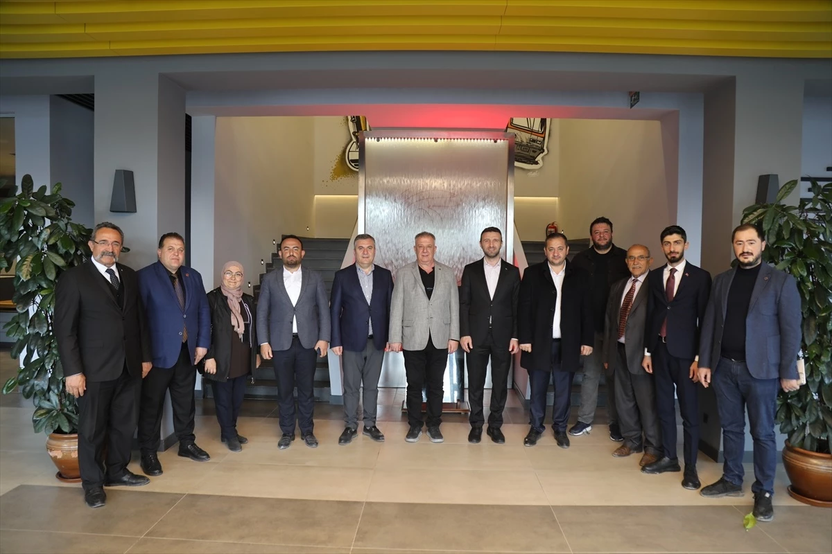 Çubuk Belediye Başkanı ve Cumhur İttifakı Belediye Başkan Adayı Baki Demirbaş, fabrika ve işletmeleri ziyaret etti
