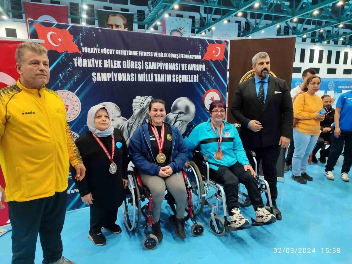 Sivaslı Gülçin Savun, Bilek Güreşi Türkiye Şampiyonasında Türkiye İkincisi Oldu