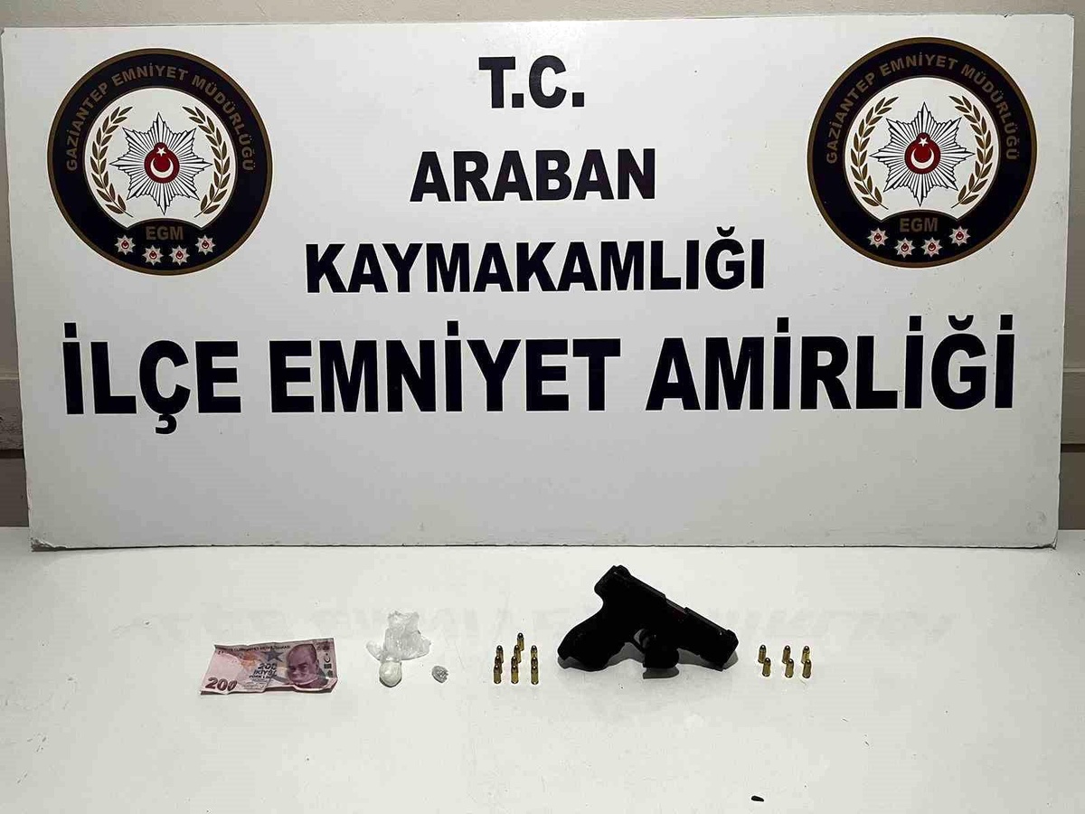 Gaziantep\'te Uyuşturucu ve Silah Operasyonu: İki Şüpheli Yakalandı