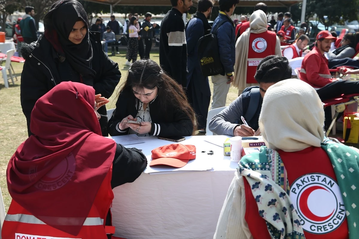 Türk Kızılayı ve Pakistan Kızılayı, Islamabad\'da kan bağışı etkinliği düzenledi