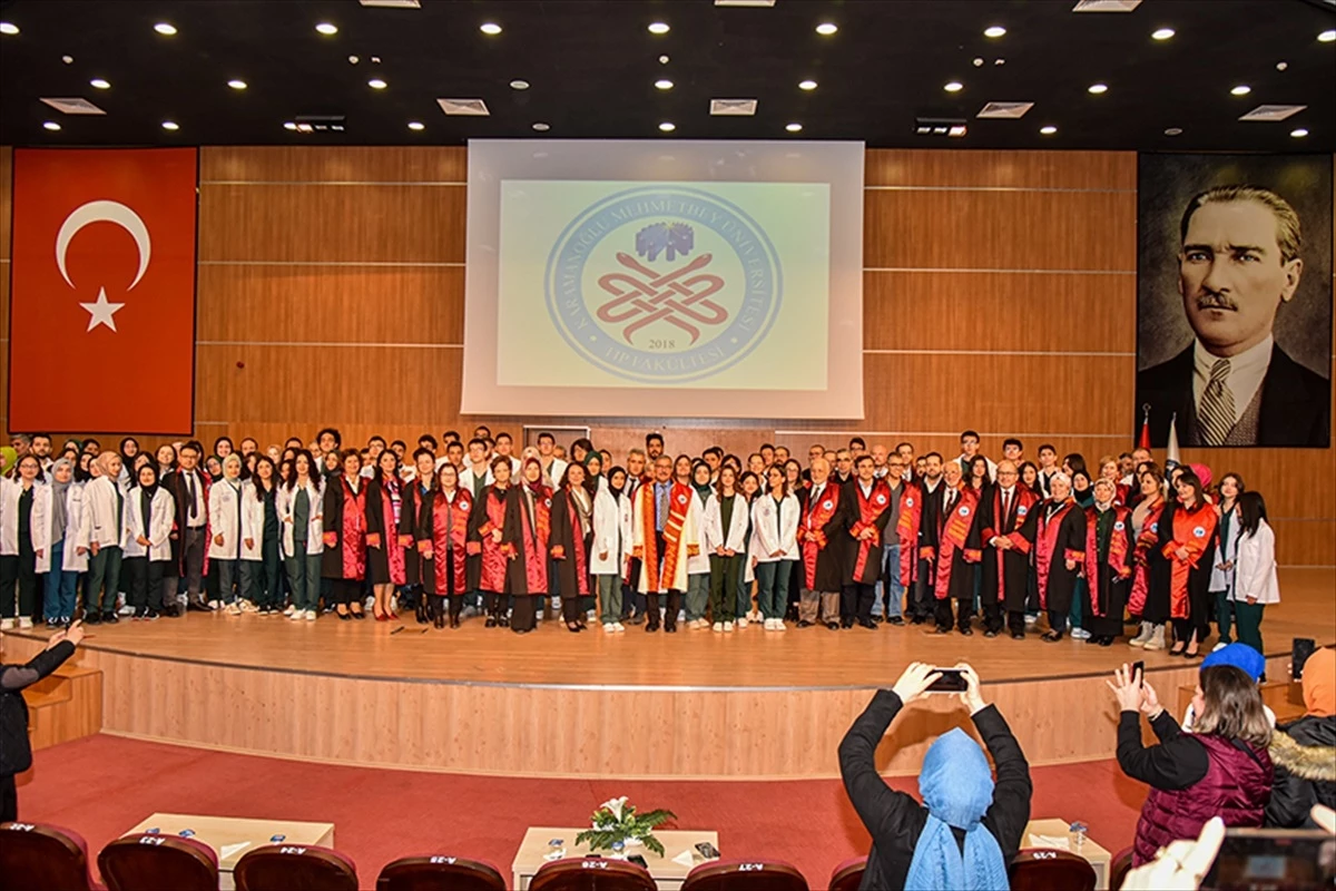 KMÜ Tıp Fakültesi Öğrencileri için Beyaz Önlük Giyme Töreni Düzenlendi