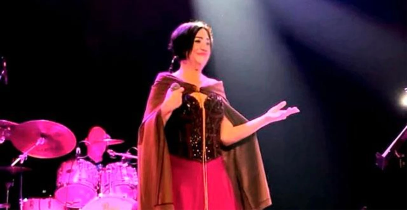 Nazan Öncel, Kara Plak albümünden şarkılarını seslendirdi