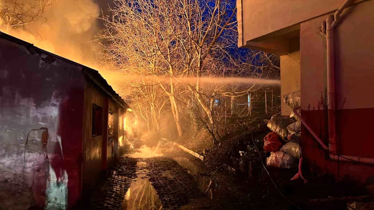 Zonguldak\'ta Tekstil Atölyesinde Yangın Çıktı