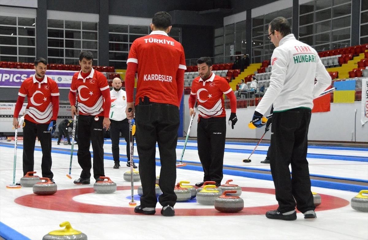 Türkiye İşitme Engelliler Kış Olimpiyatları\'nda curlingde mücadele etti
