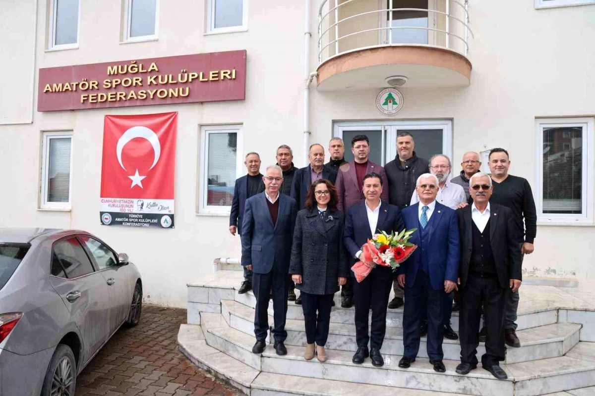 Muğla Büyükşehir Belediye Başkan Adayı Ahmet Aras, Muğla\'yı adım adım dolaşıyor