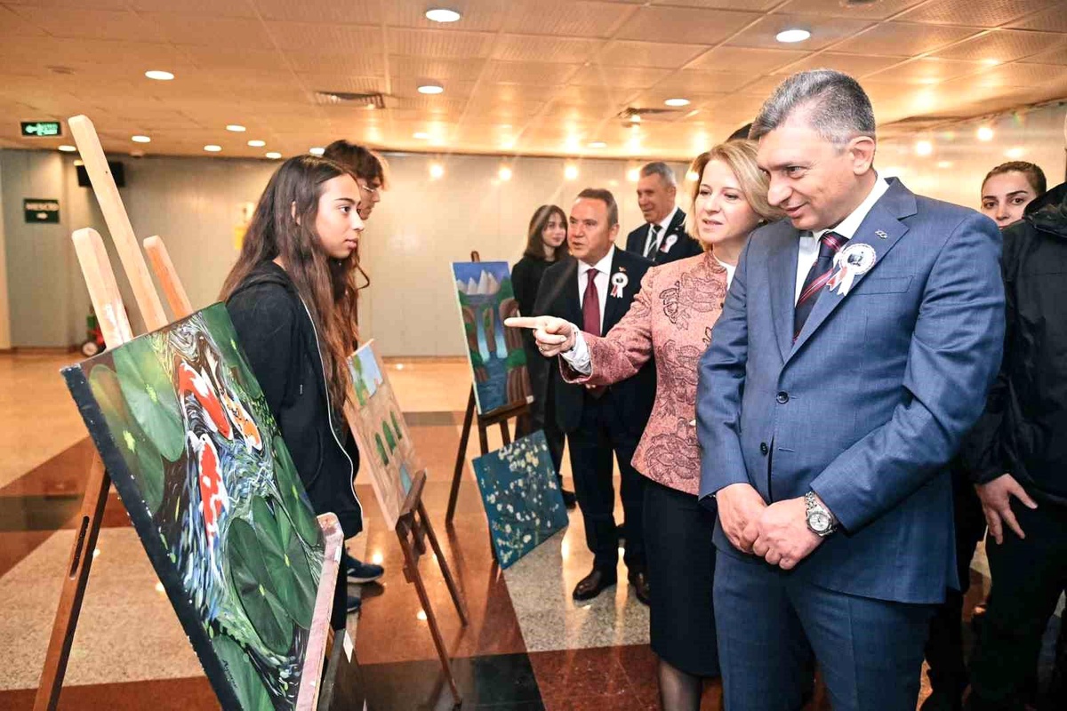 Atatürk\'ün Antalya\'ya Gelişi Törenle Kutlandı