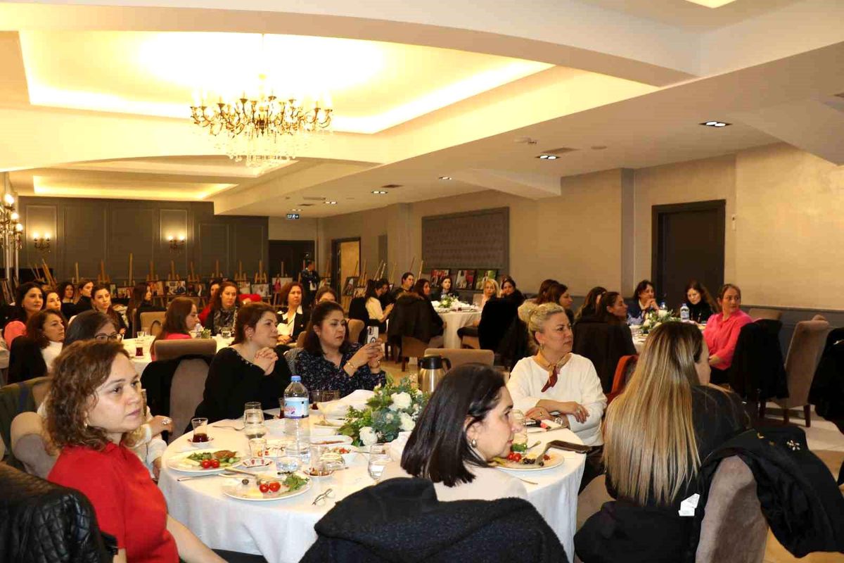 Aydın Ticaret Odası\'ndan Kadın Girişimcilere Ödül Töreni